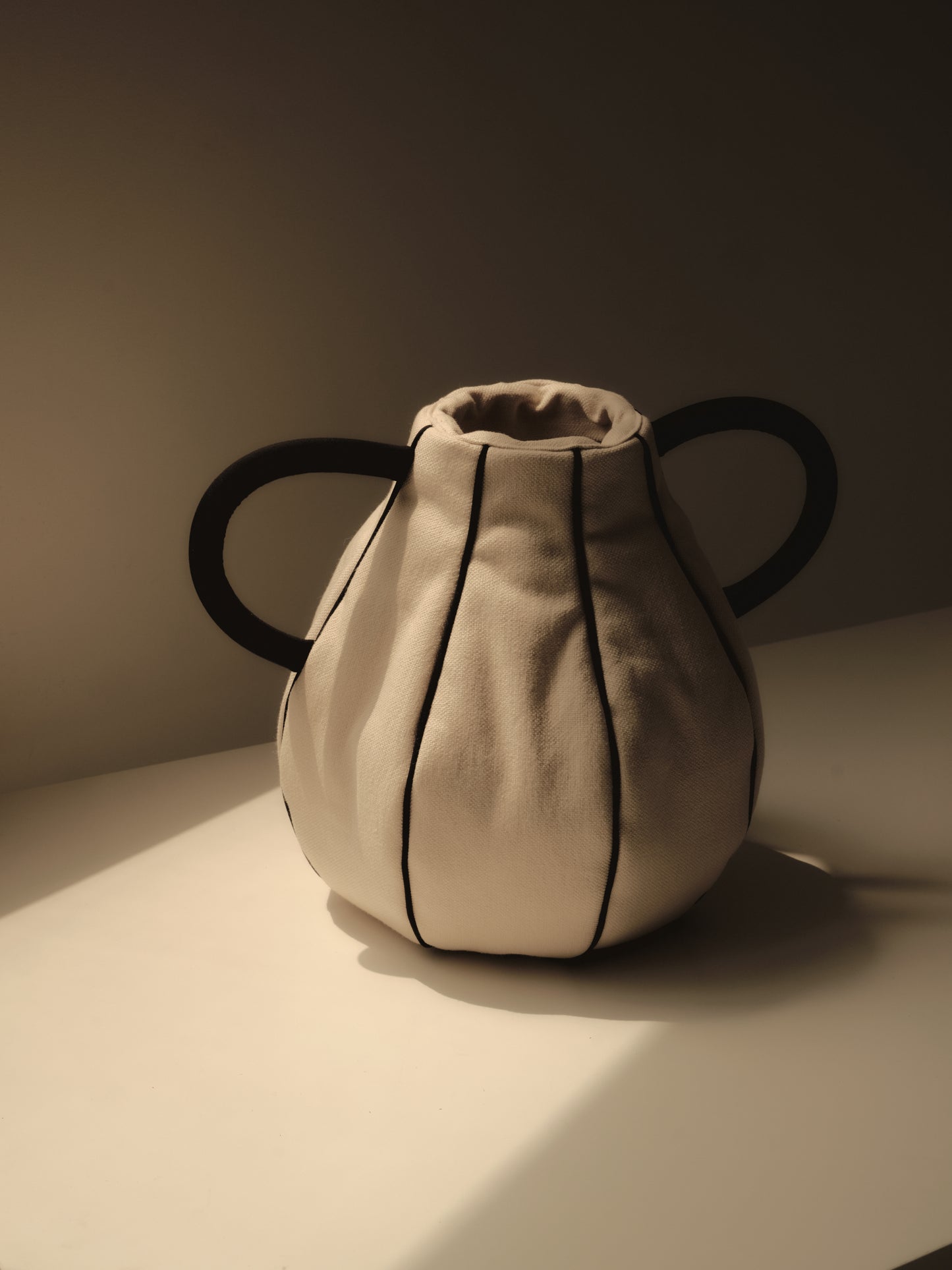 Soft Vase / Ellia Gallery / junotfineproperties