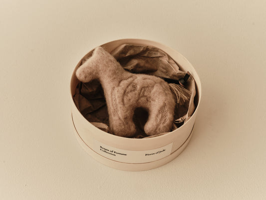 Beasts of Fortune 2026 The Black and Cream Horse 刺繡小馬