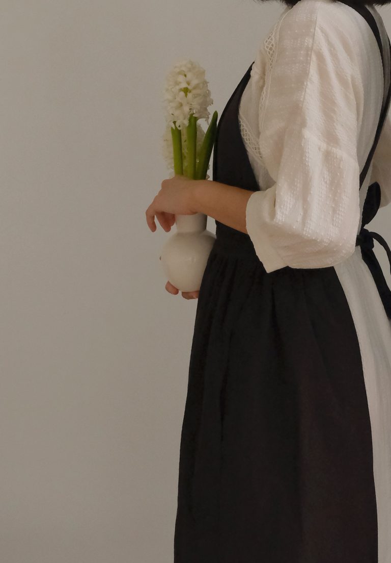 Floral Cotton-Linen Apron Dress 花藝棉麻混紡工作圍裙